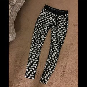 Nike dri fit leggings size medium